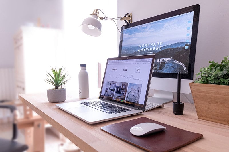 website laptop computer